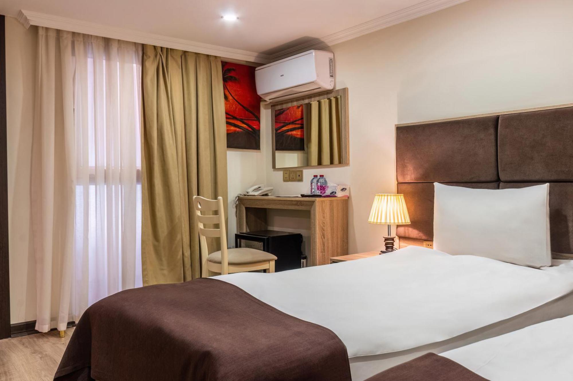 Deluxe City Hotel Баку Екстериор снимка