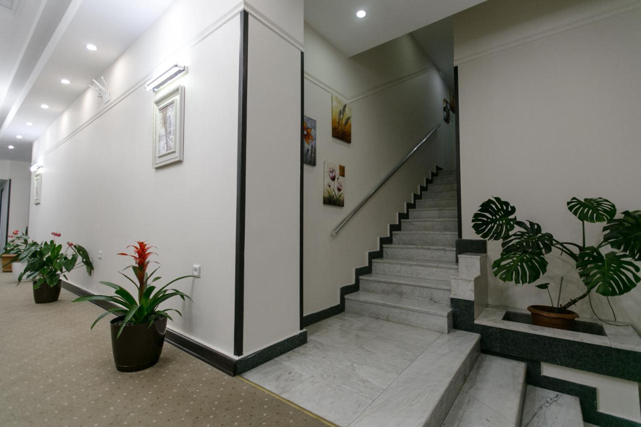 Deluxe City Hotel Баку Екстериор снимка