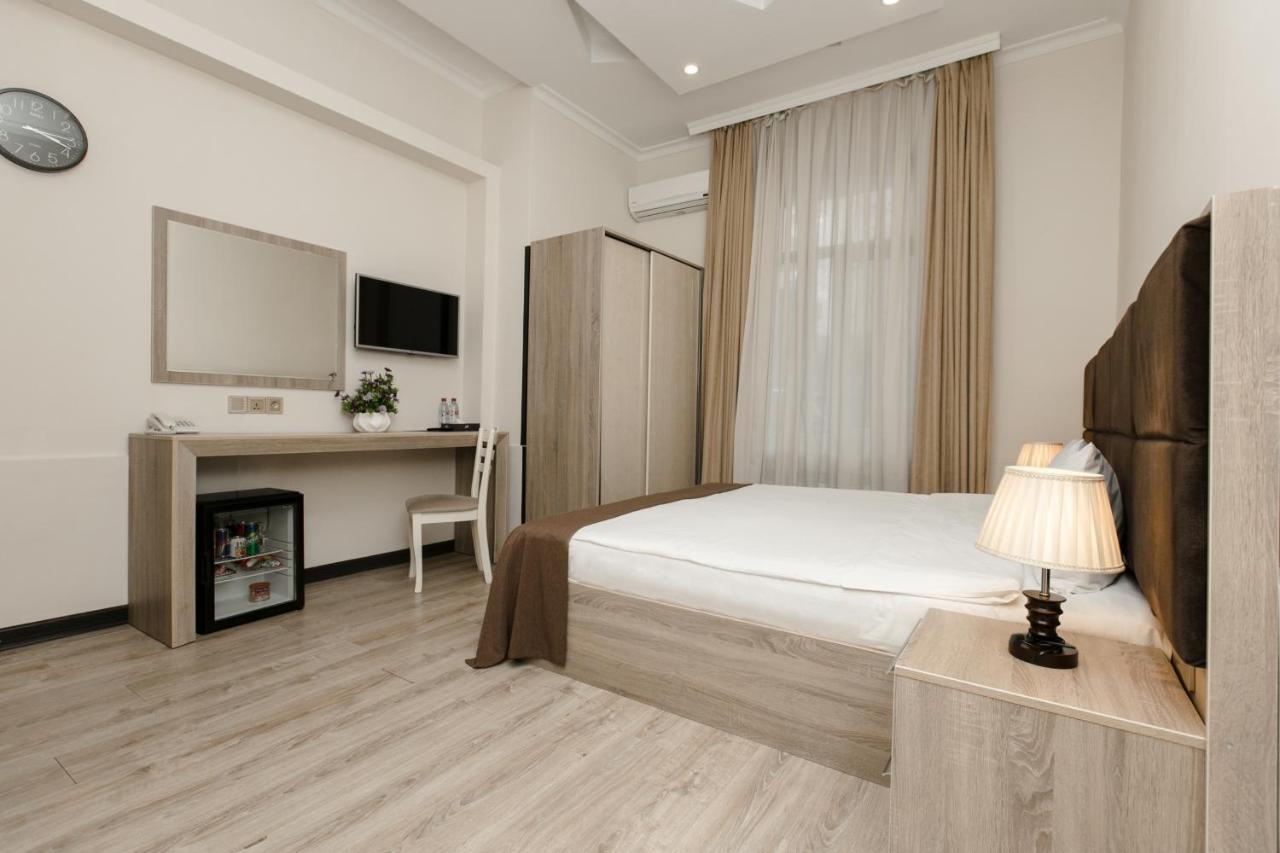 Deluxe City Hotel Баку Екстериор снимка