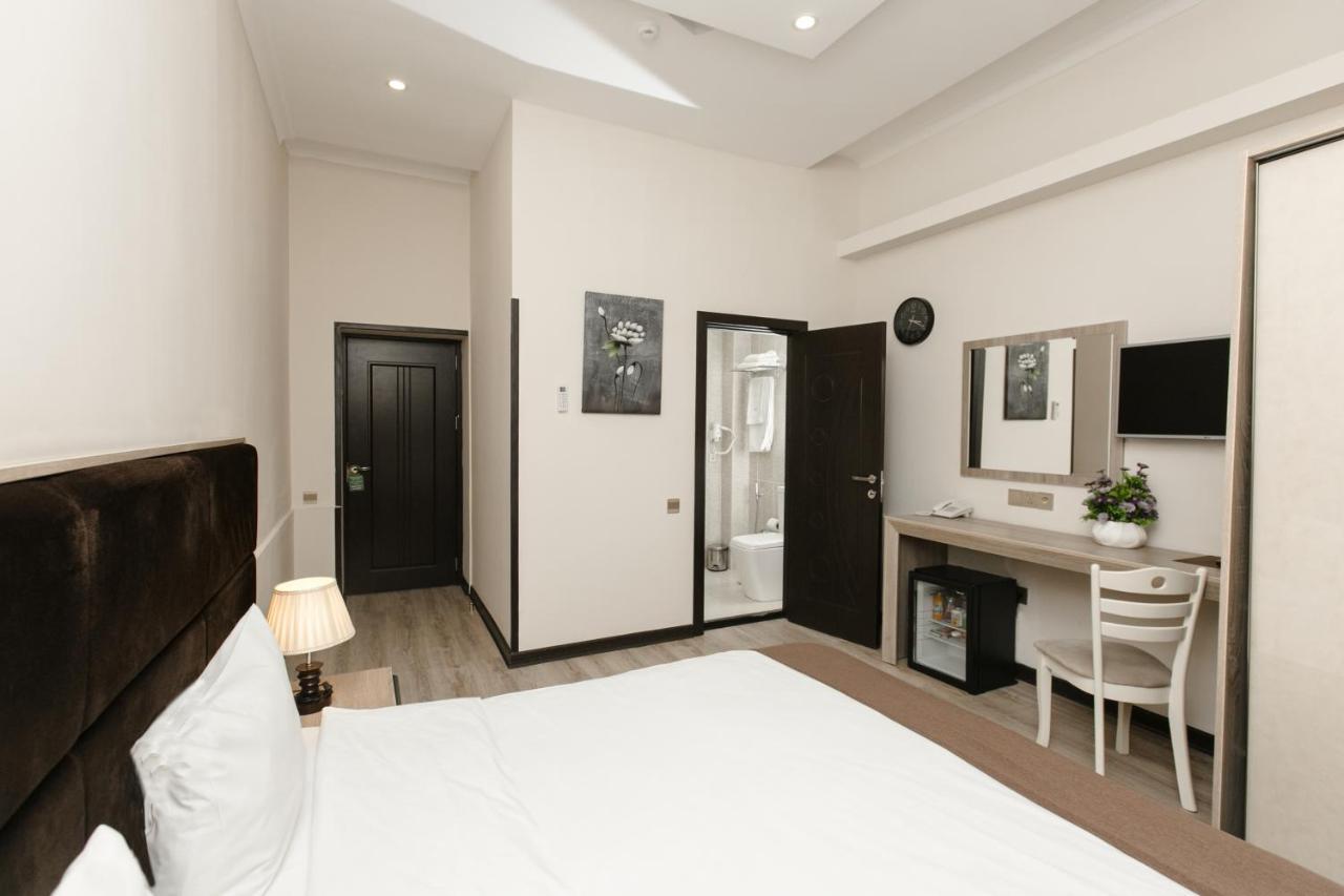 Deluxe City Hotel Баку Екстериор снимка