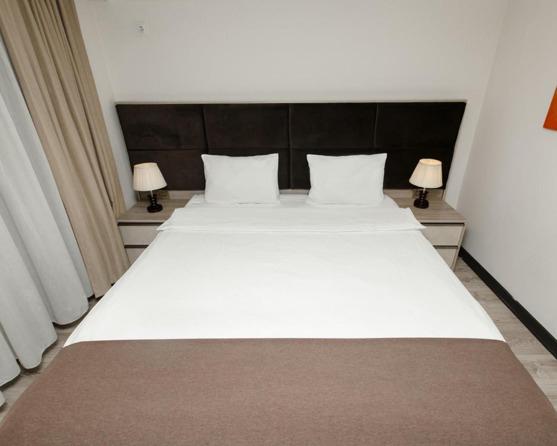 Deluxe City Hotel Баку Екстериор снимка