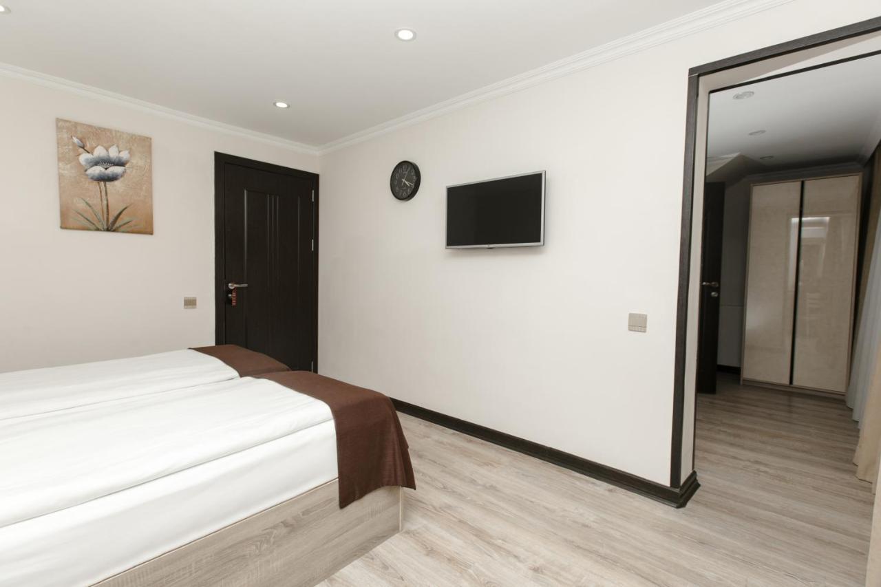 Deluxe City Hotel Баку Екстериор снимка